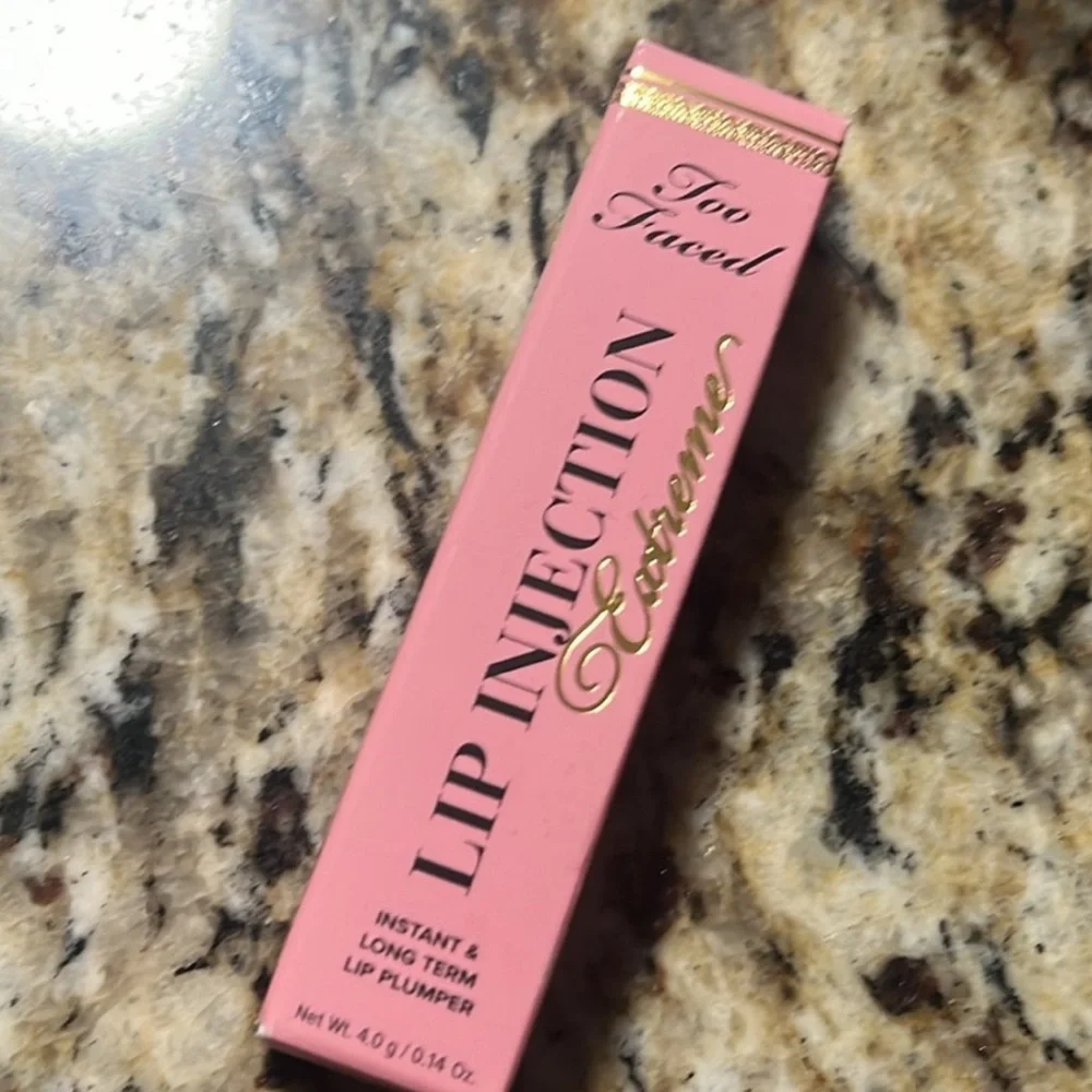 🌙♣️Too Faced Bubblegum Yum Extreme Lip Injection